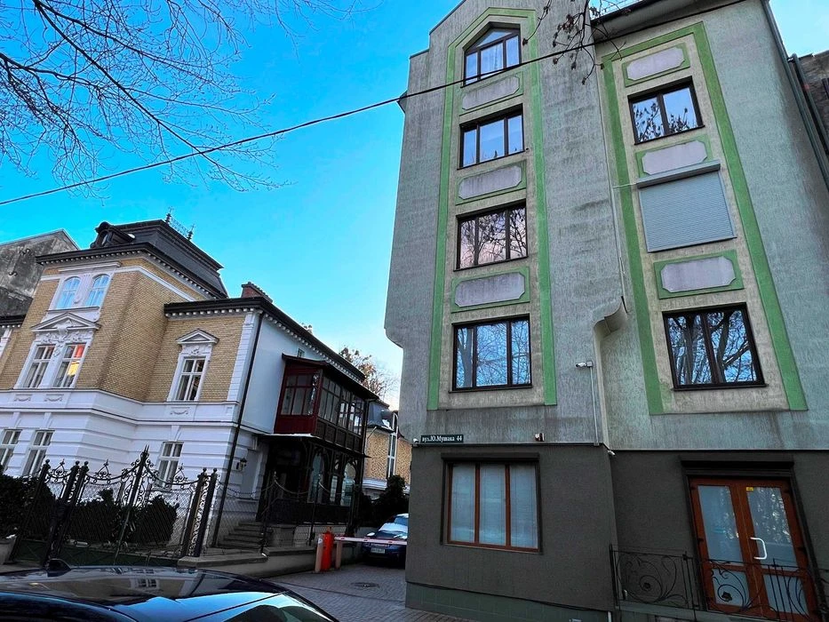 Luxury apartment in a new building on Mushak Street