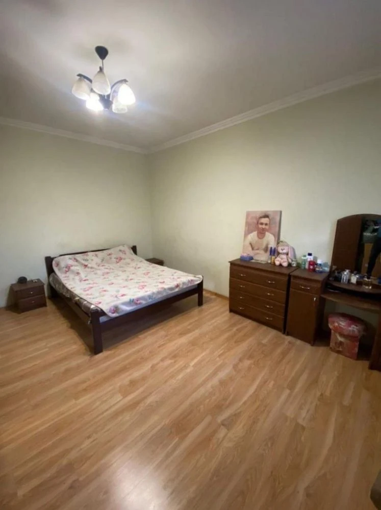 Продам 2 кімнатну квартиру у центрі міста