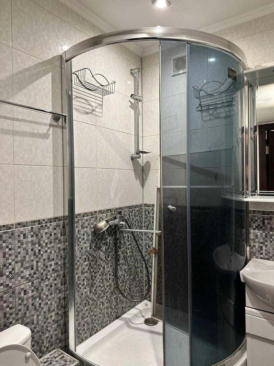 В продаже 4 х комнатная  квартира 4/16 есть газ Салтовка