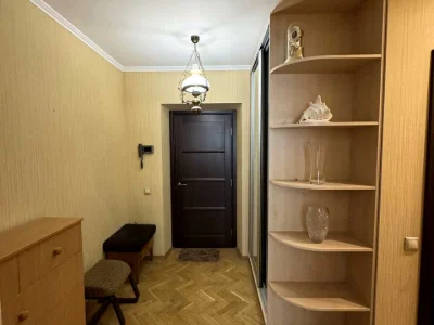 Квартира. Київ, Старонаводницька вул.