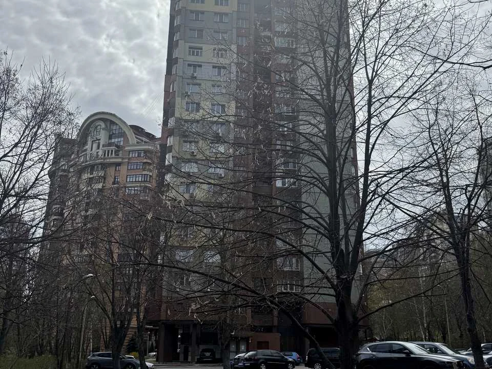Квартира. Київ, Старонаводницька вул.