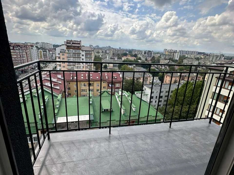 Apartment. Ivano-Frankivsk, South Boulevard