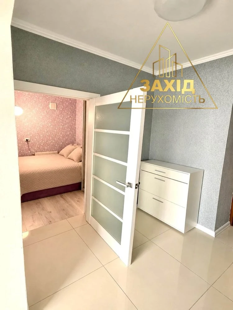 One-bedroom apartment in the "Triumph" residential complex near the "Port City" shopping center