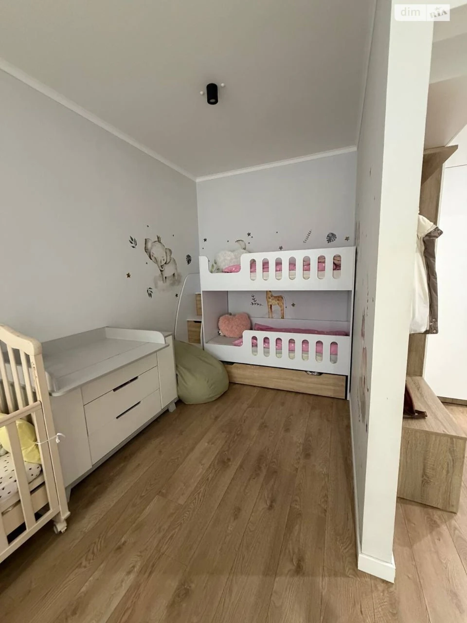 Apartment for Sale - Novosazvodsky