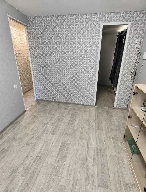Apartment for sale: 2-room apartment renovated in the area of KhTZ.