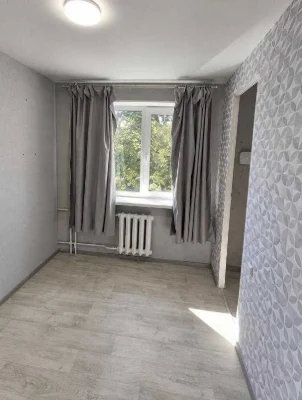 Apartment for sale: 2-room apartment renovated in the area of KhTZ.