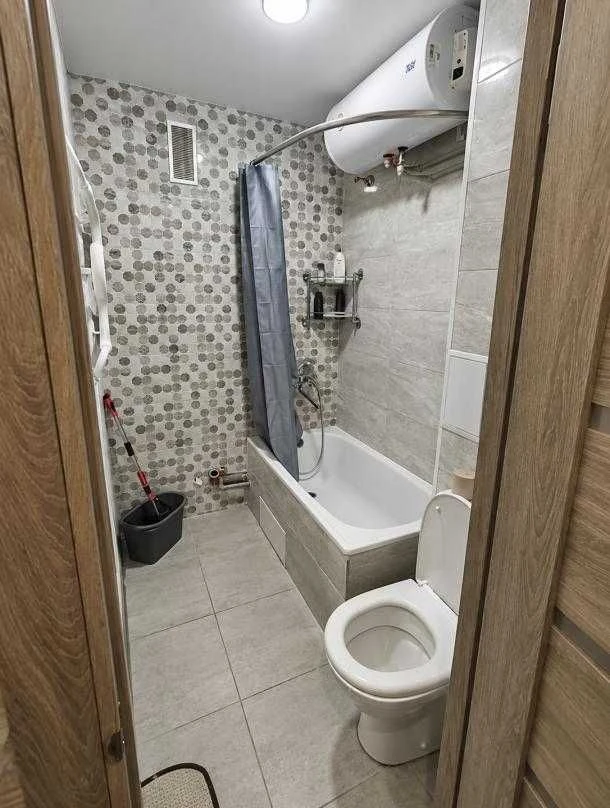 Apartment for sale: 2-room apartment renovated in the area of KhTZ.