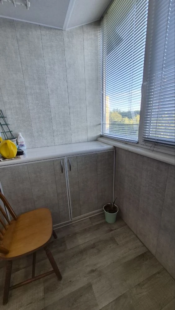 For Sale: 4 rooms renovated apartment on Minina Street (Kirova) Certificate