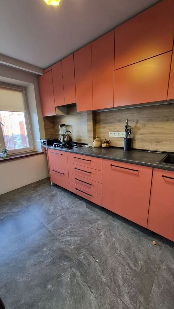 For Sale: 4 rooms renovated apartment on Minina Street (Kirova) Certificate