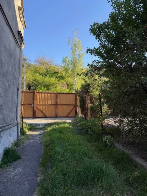 Продаж будинку з ділянкою 16 сот. вул. Старознесенська