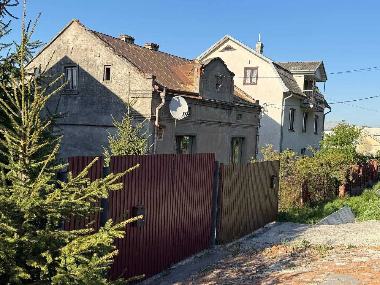 Продаж будинку з ділянкою 16 сот. вул. Старознесенська