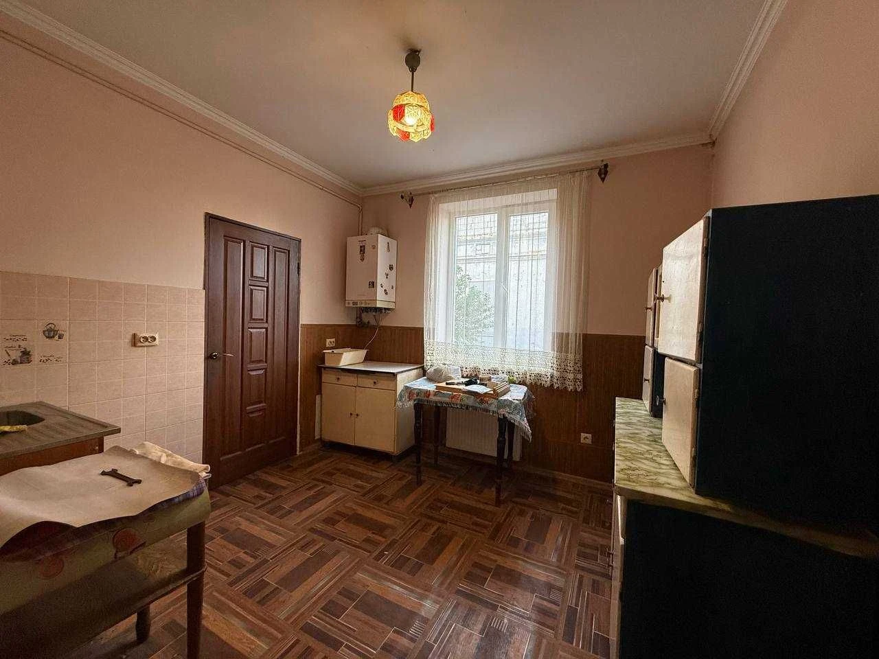 Продаж будинку з ділянкою 16 сот. вул. Старознесенська