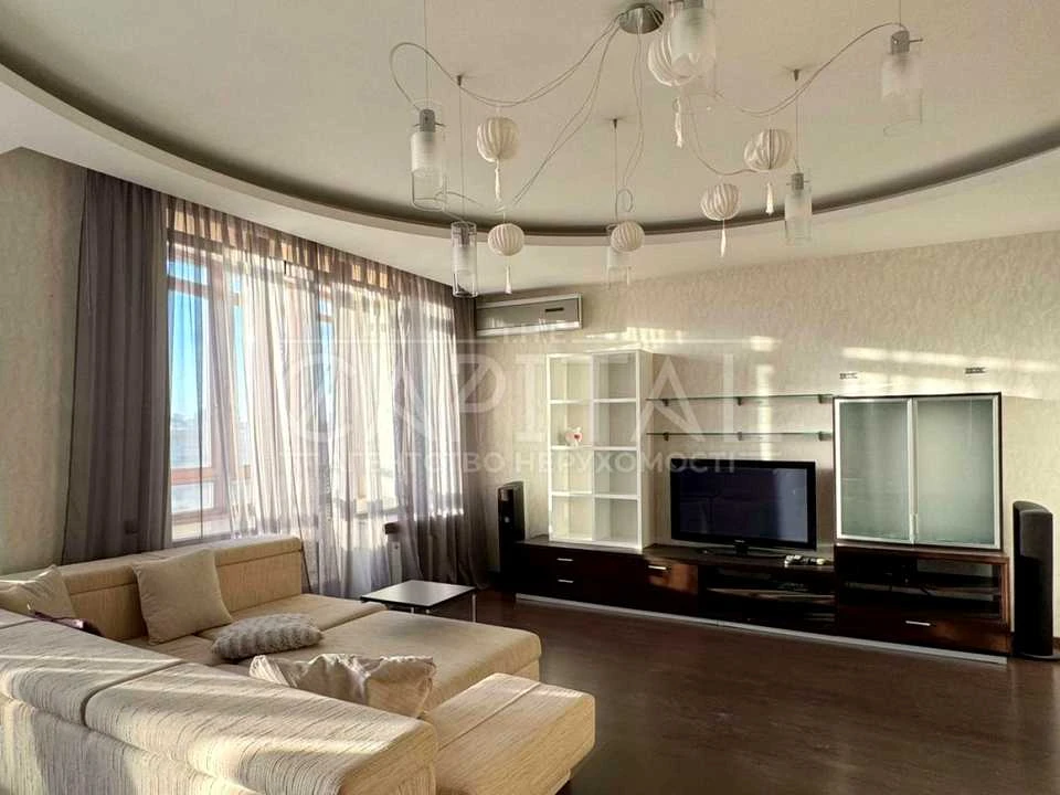 Apartment. Zhylianska St., Kyiv