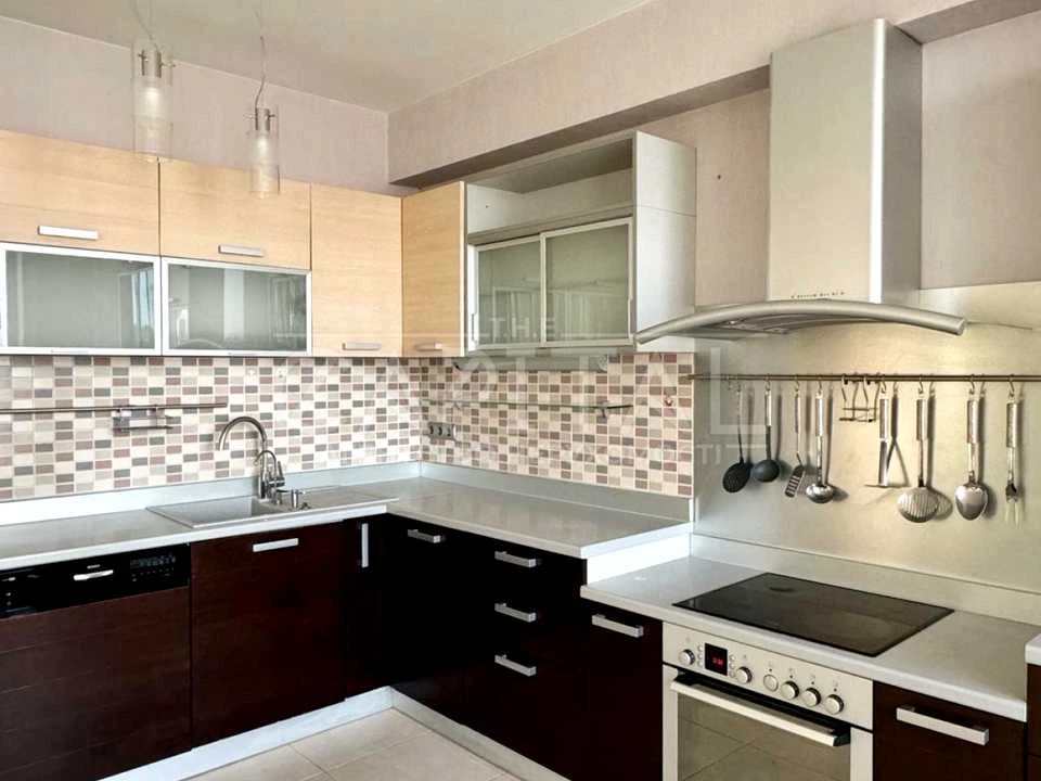 Apartment. Zhylianska St., Kyiv