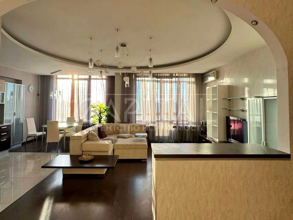 Apartment. Zhylianska St., Kyiv