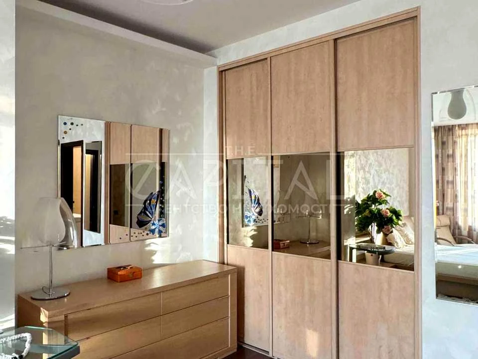 Apartment. Zhylianska St., Kyiv