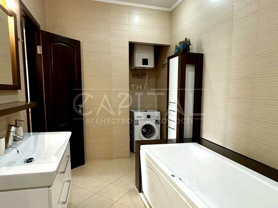 Apartment. Zhylianska St., Kyiv