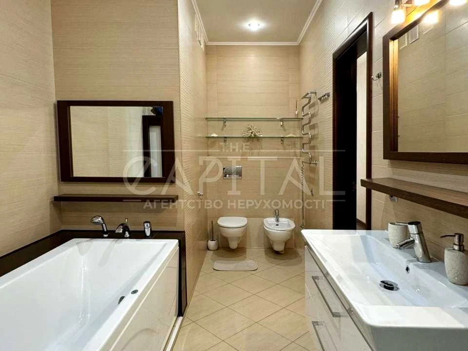 Apartment. Zhylianska St., Kyiv