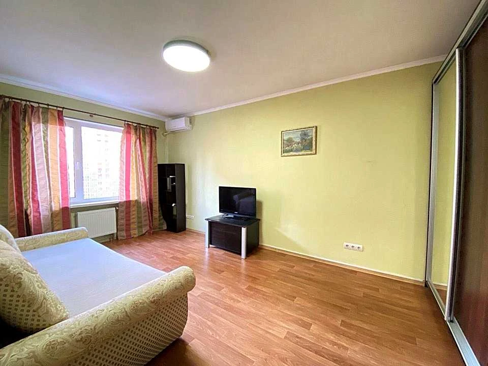 Квартира. вулиця Бориса Гмирі, Київ.