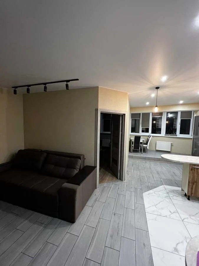 Продам однокімнатну квартиру (62 м²) у Києві, Дніпровський р