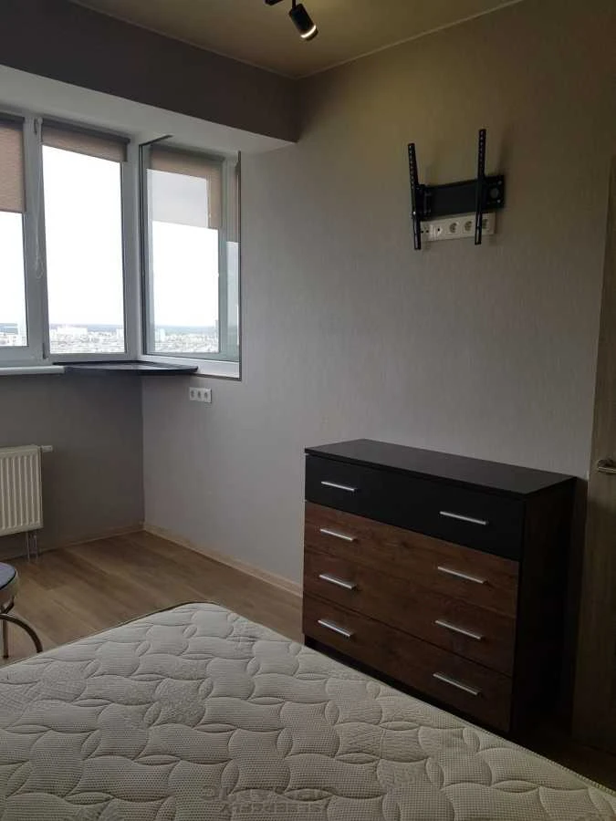 Продам однокімнатну квартиру (62 м²) у Києві, Дніпровський р