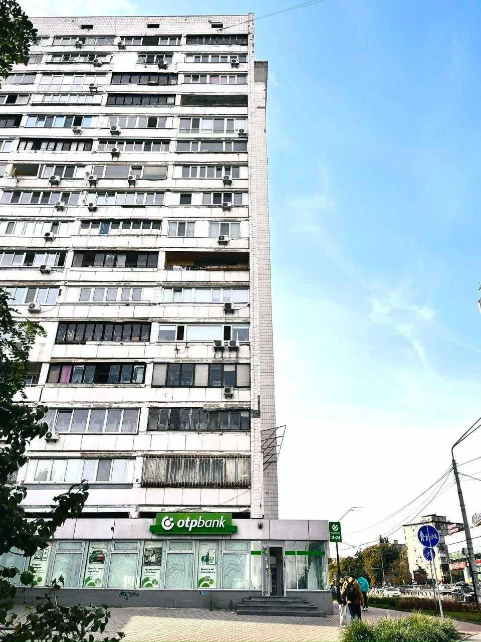 Apartment near Polytechnic Institute metro station