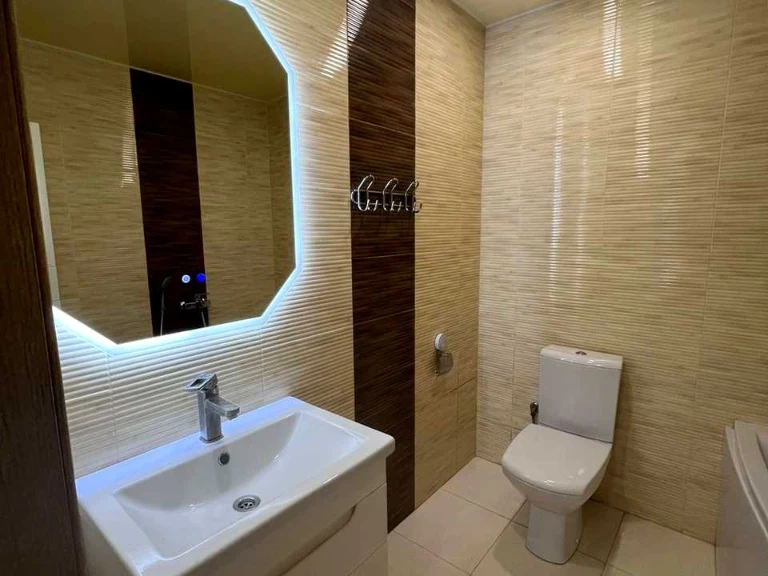Apartment. Khmelnitsky, Karmelee Street