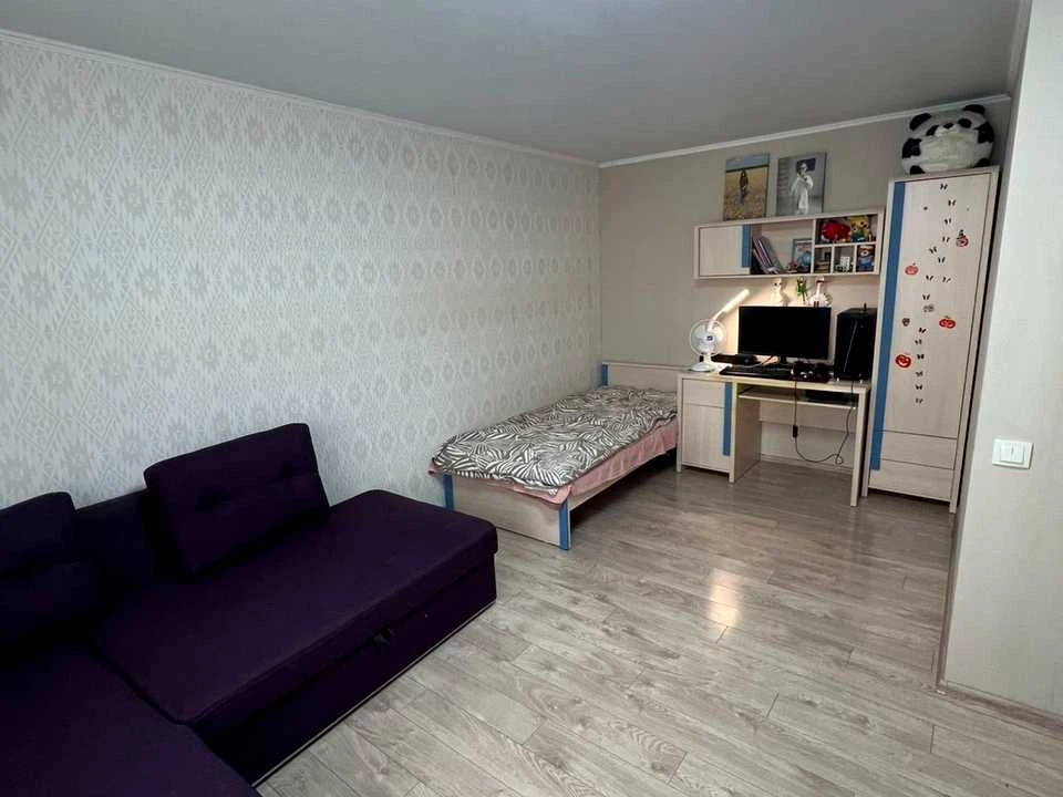 Apartment. Khmelnitsky, Karmelee Street