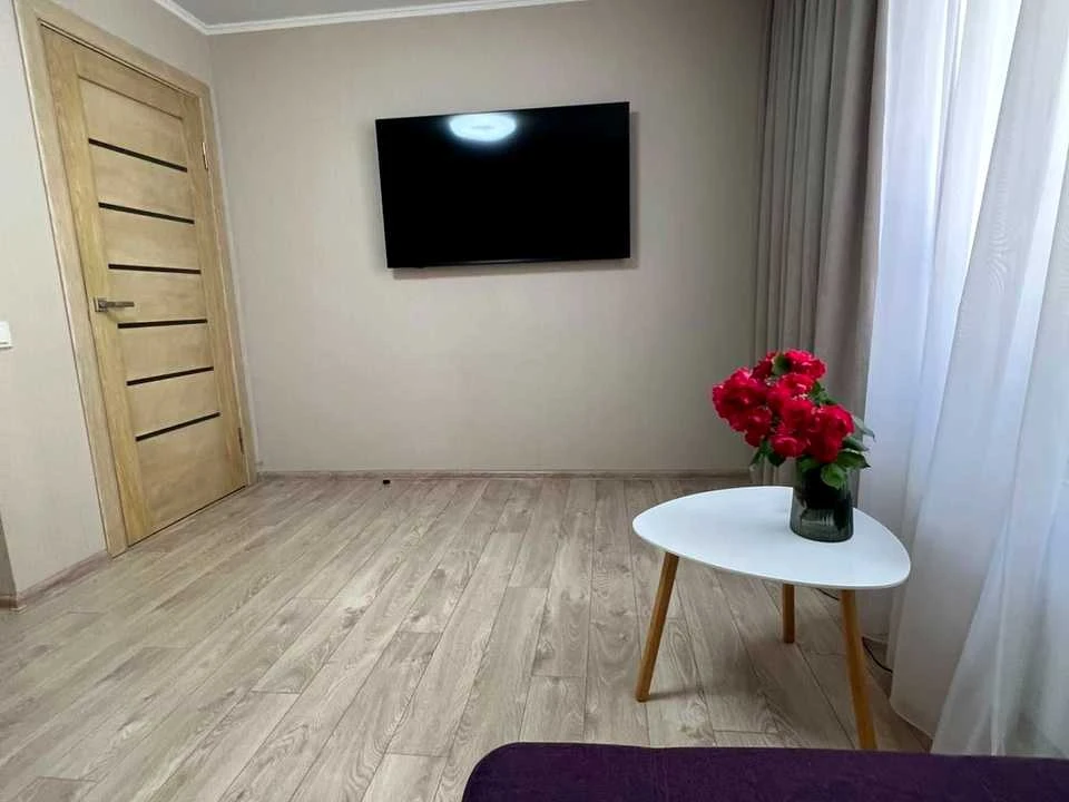 Apartment. Khmelnitsky, Karmelee Street