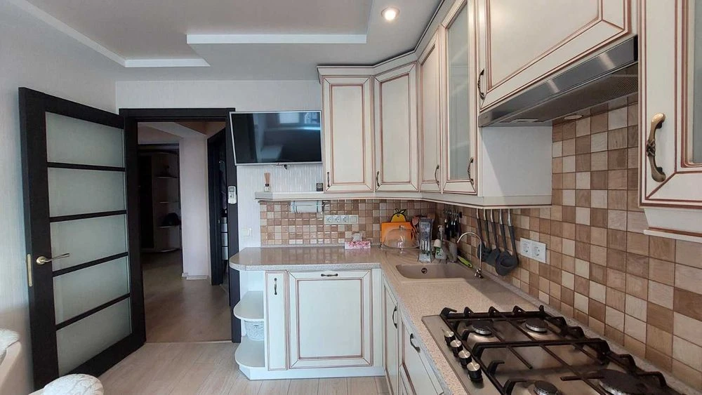 *ПРОДАЖА, 3х комнатной квартиры Александровский р-н, ул. За