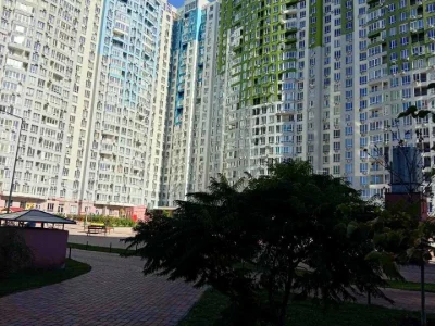 Квартира. Київ, Каховська вул.