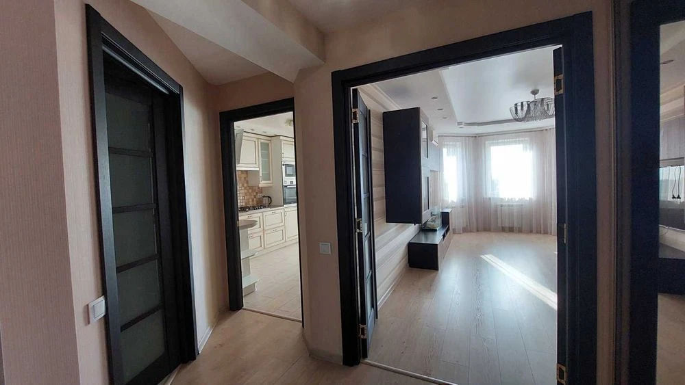 *ПРОДАЖА, 3х комнатной квартиры Александровский р-н, ул. За