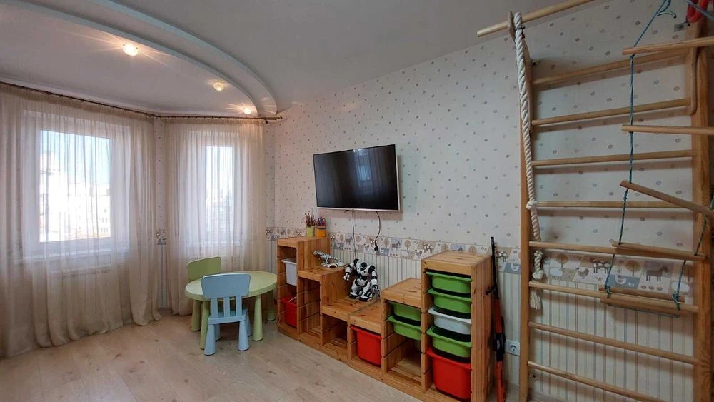 *ПРОДАЖА, 3х комнатной квартиры Александровский р-н, ул. За