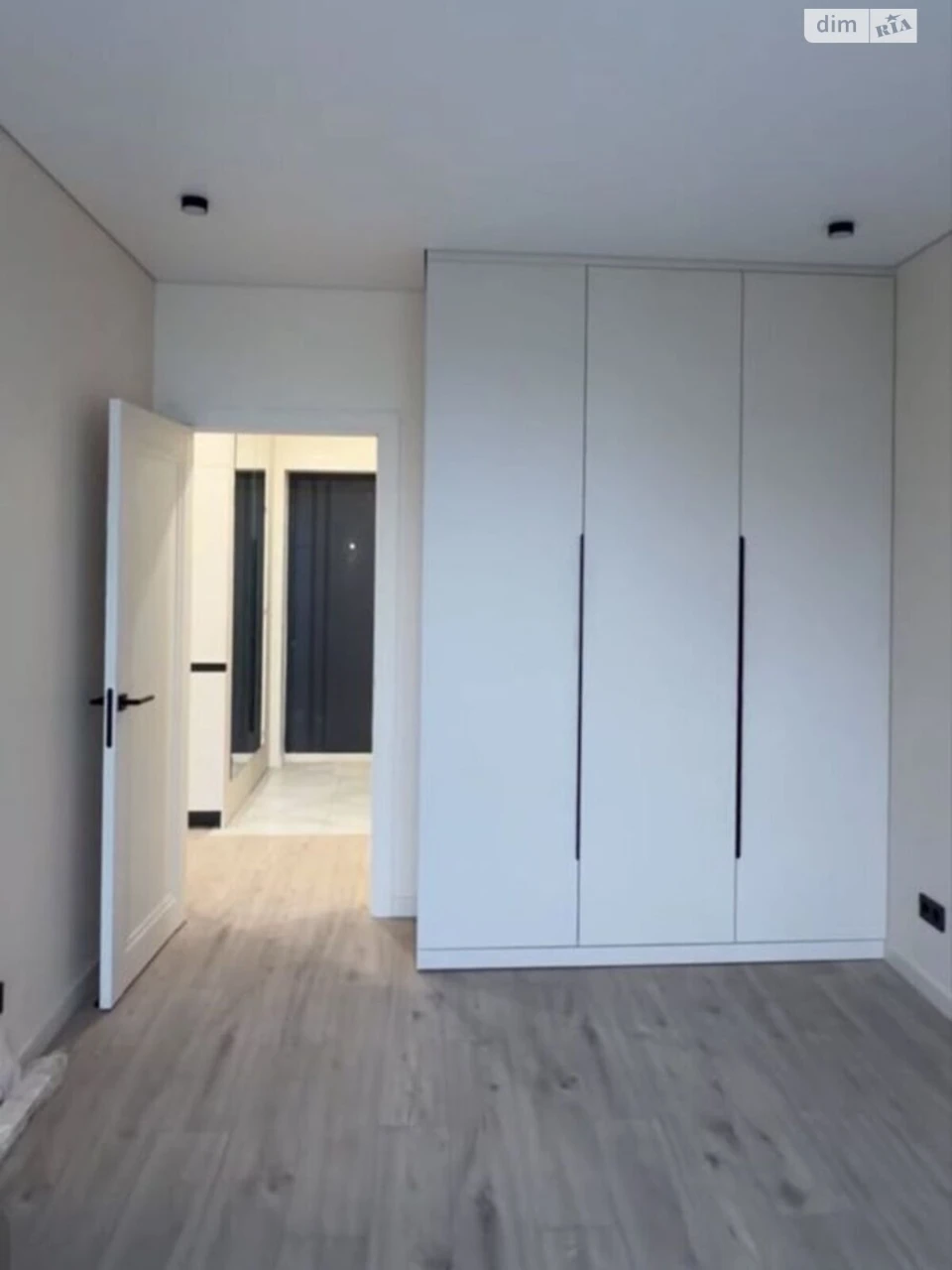 Apartment for Sale – Dniprovsky District