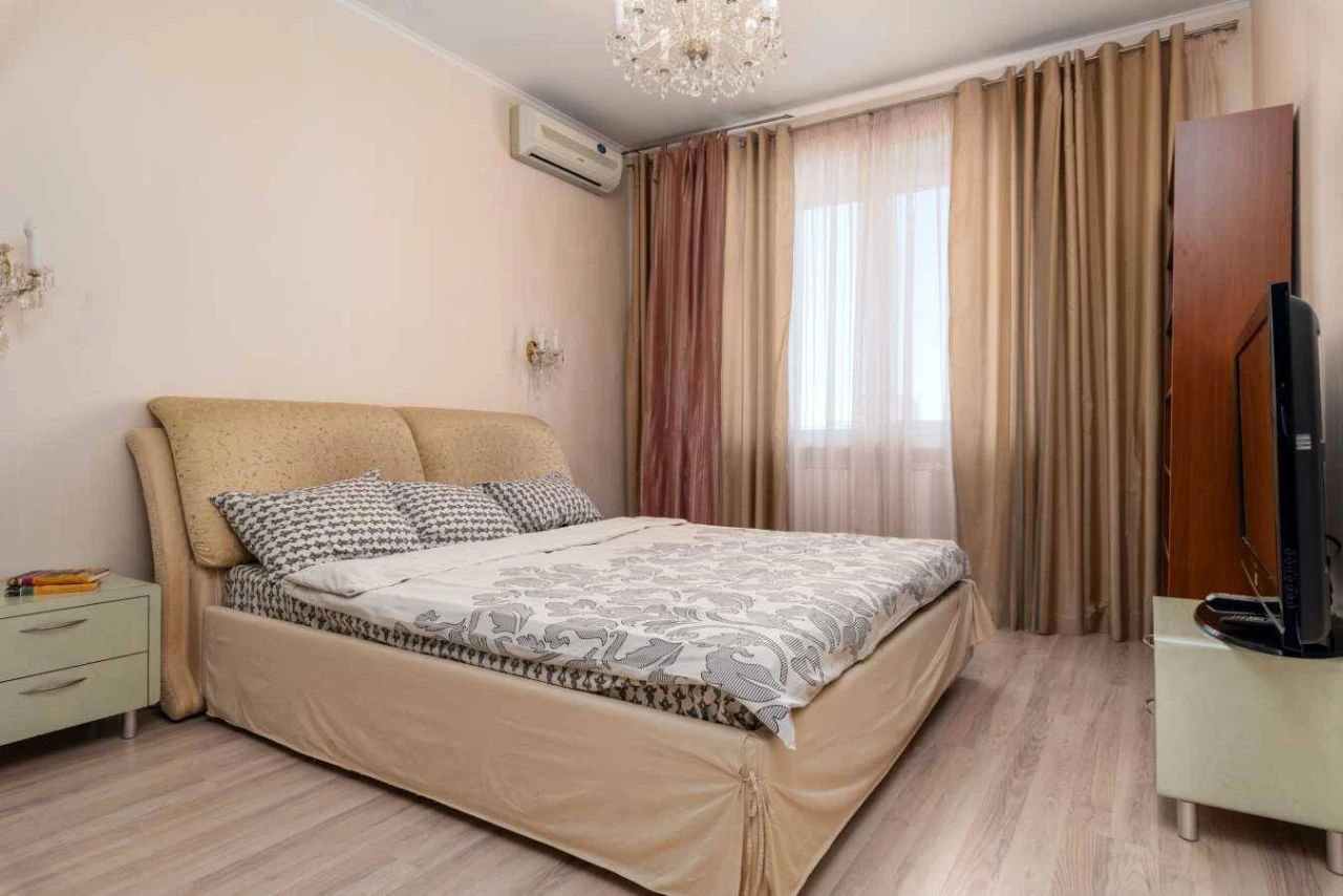 For Sale: 3-bedroom apartment in Kyiv, Obolon, Marshala Tymoshenko Street