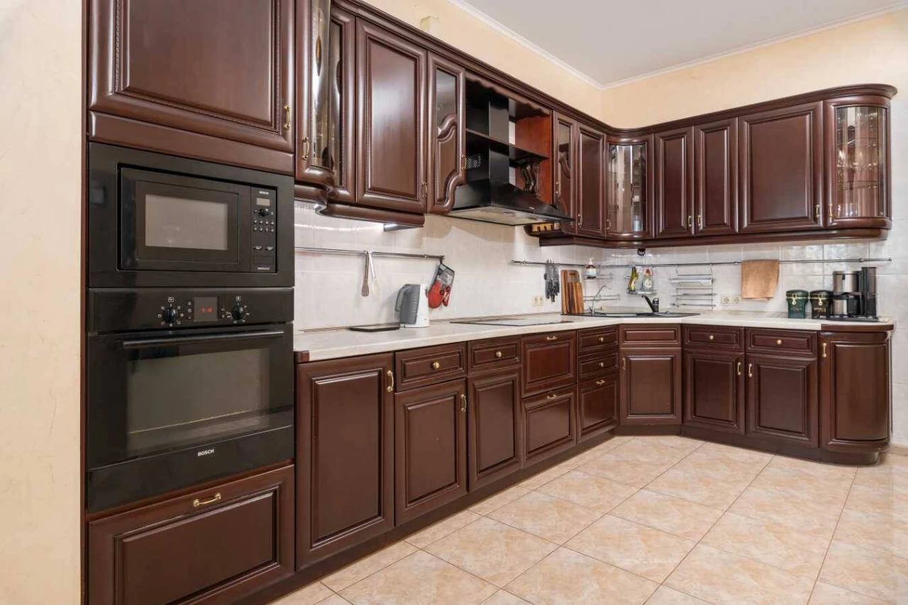 For Sale: 3-bedroom apartment in Kyiv, Obolon, Marshala Tymoshenko Street