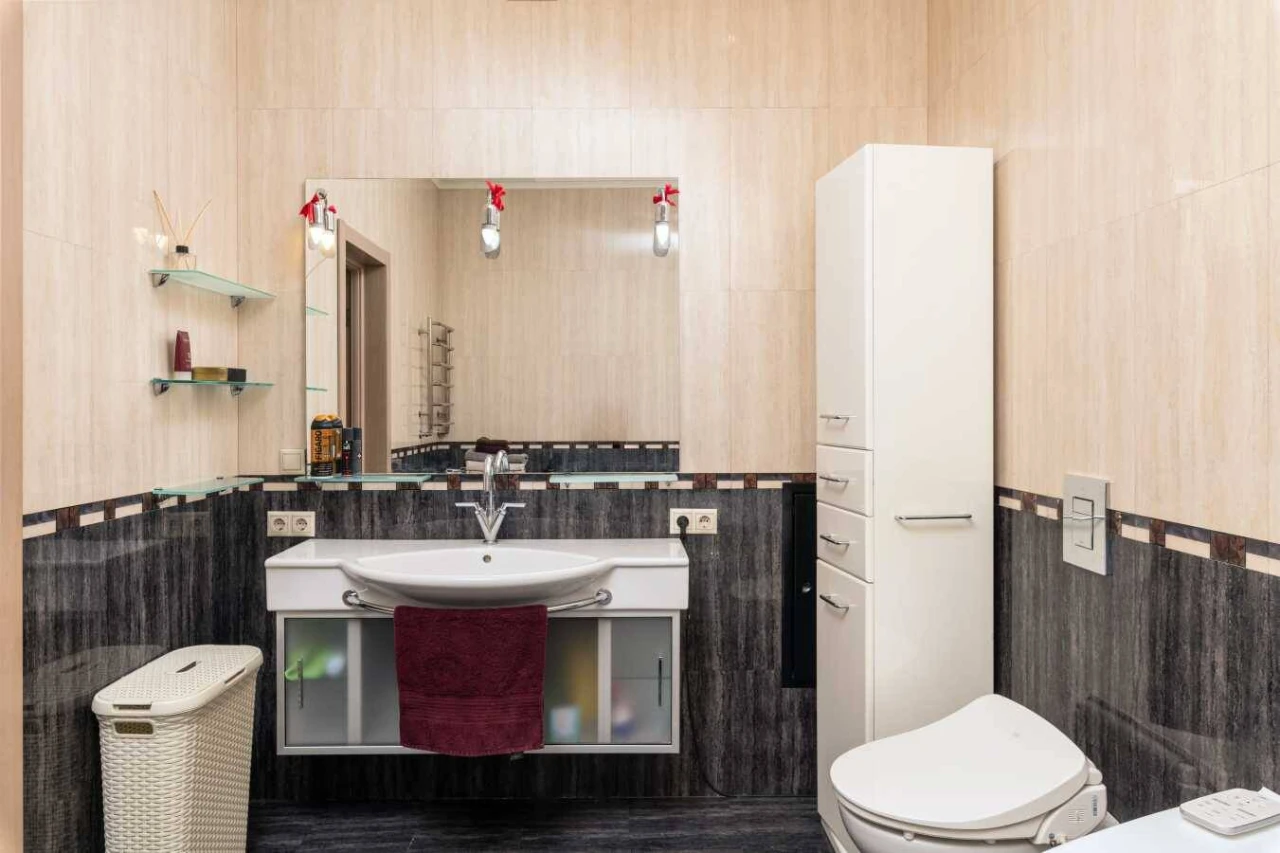 For Sale: 3-bedroom apartment in Kyiv, Obolon, Marshala Tymoshenko Street