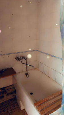 Продам 2-кімнатну на Вітряних Горах