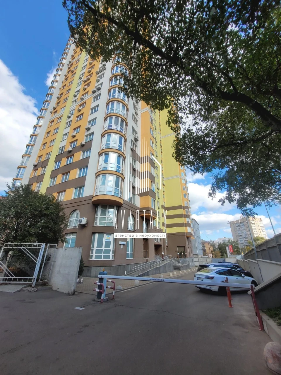 1-room apartment in "Avantgard" residential complex, view