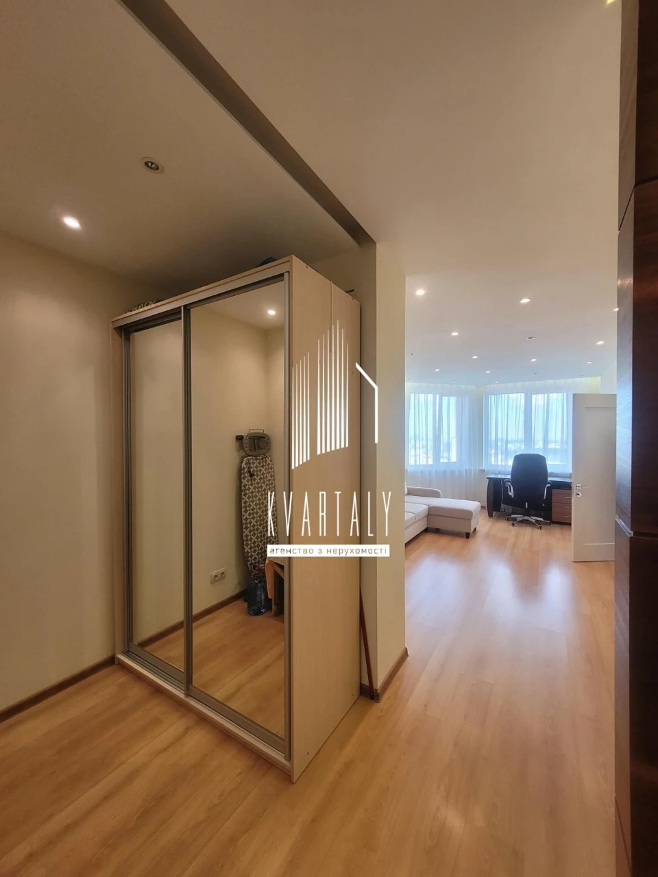 1-room apartment in "Avantgard" residential complex, view