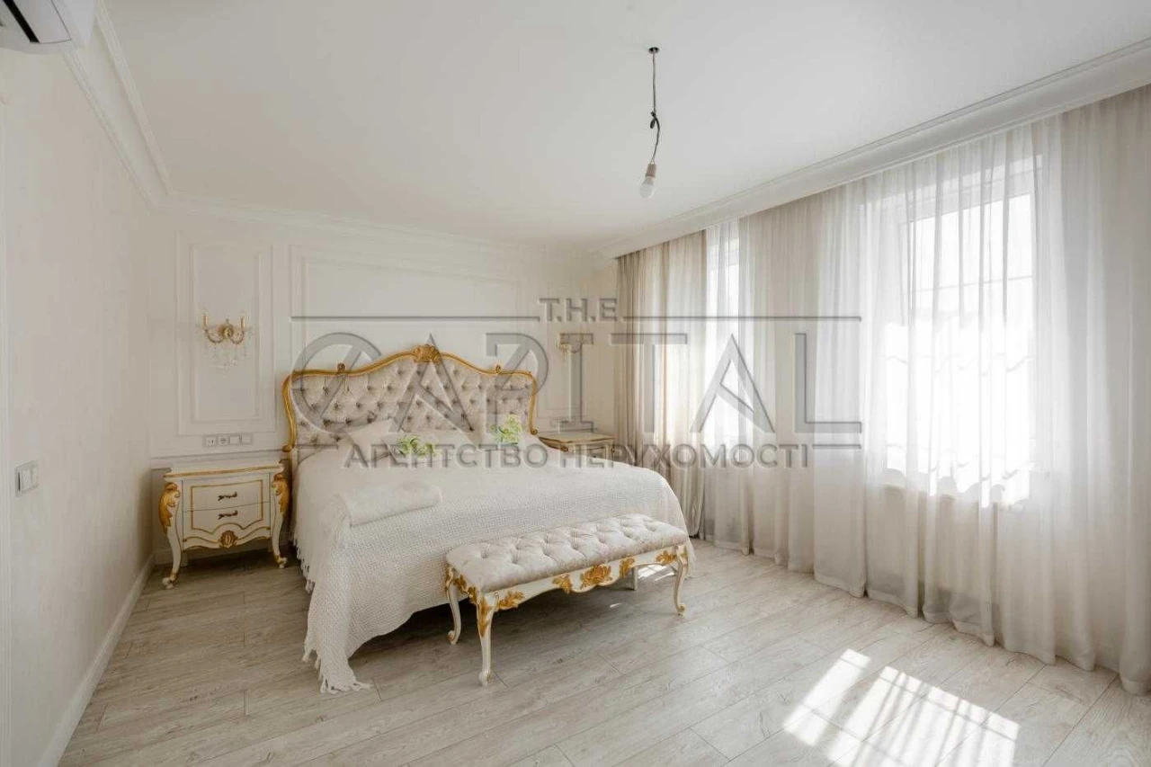 Sale of a premium townhouse | Holosiivsky Provolok, 12