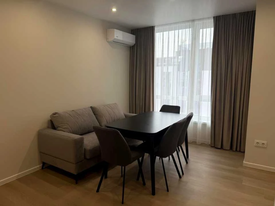 Apartment. Ivano-Frankivsk, Romana Levytskyi Street