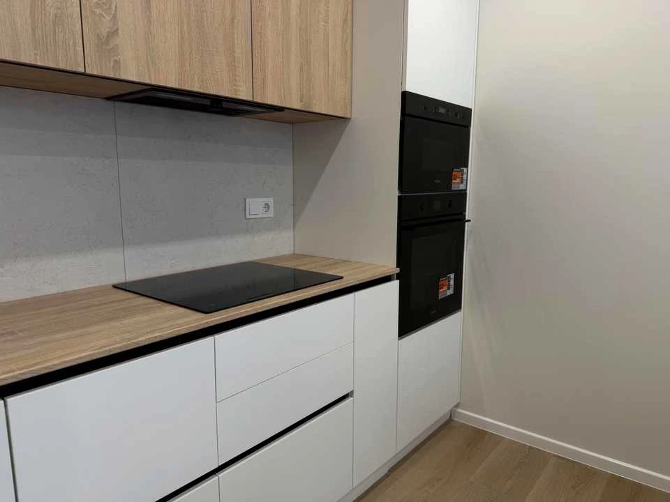 Apartment. Ivano-Frankivsk, Romana Levytskyi Street