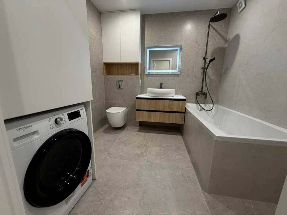 Apartment. Ivano-Frankivsk, Romana Levytskyi Street