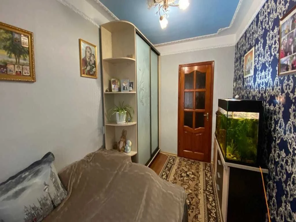 Трехкомнатная квартира на втором этаже с ремонтом 62 кв.м. по КИЛЬЦУ