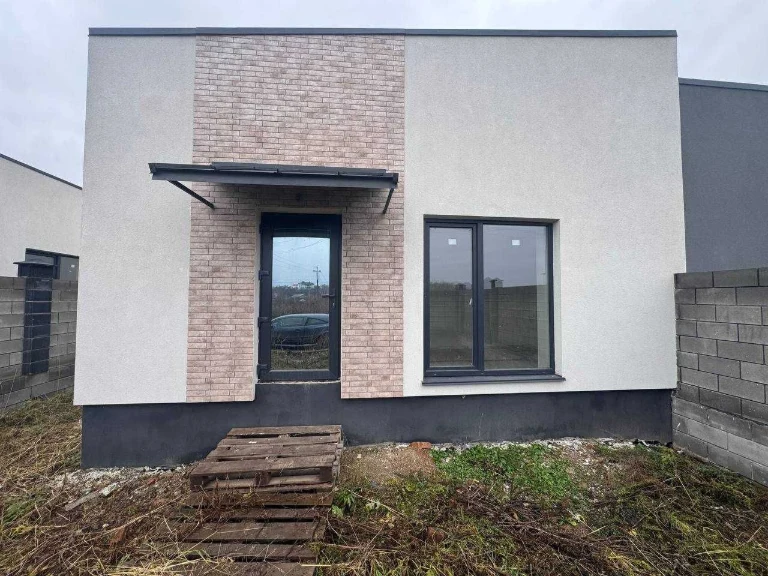 Продам котедж в районі Райського Саду