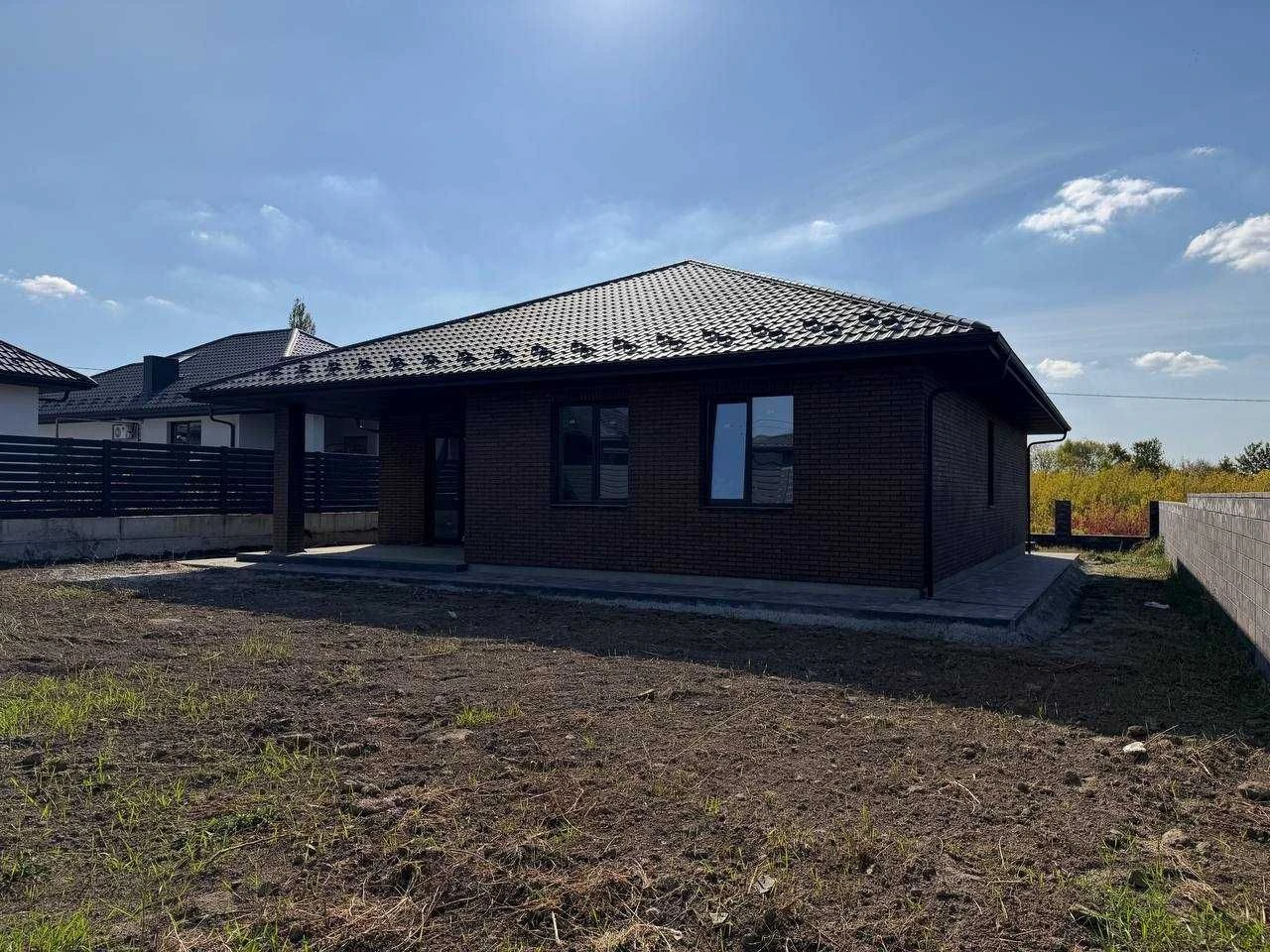 Продам 3-кімнатний будинок на ділянці 7 сот. Паркан по перим