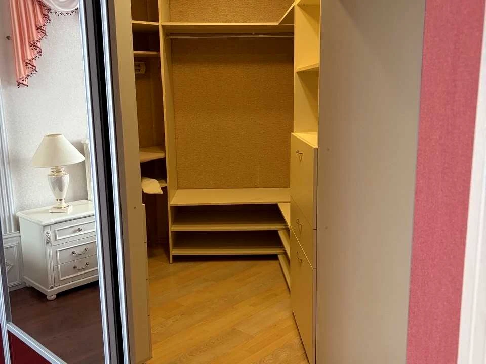 Квартира. Київ, Княжий Затон вул.