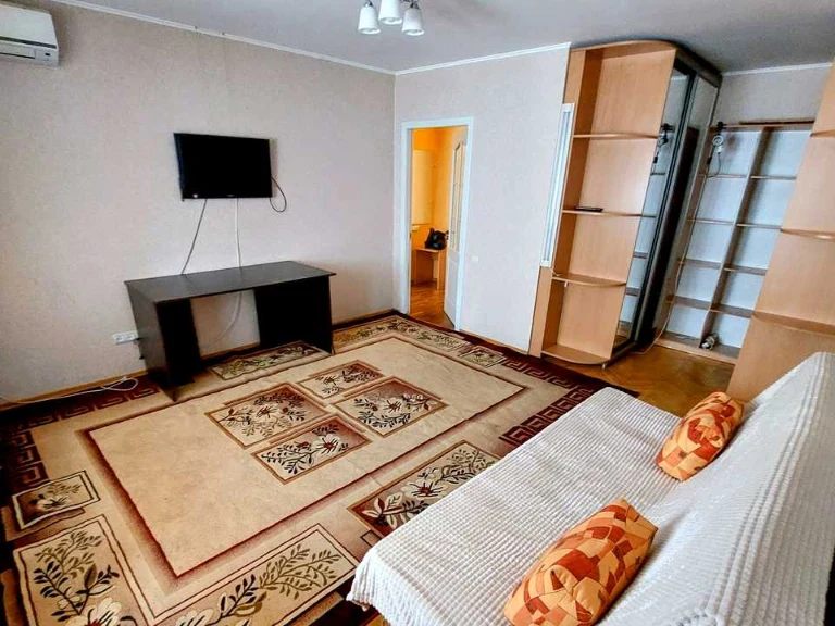 Квартира. Київ, проспект Романа Шухевича