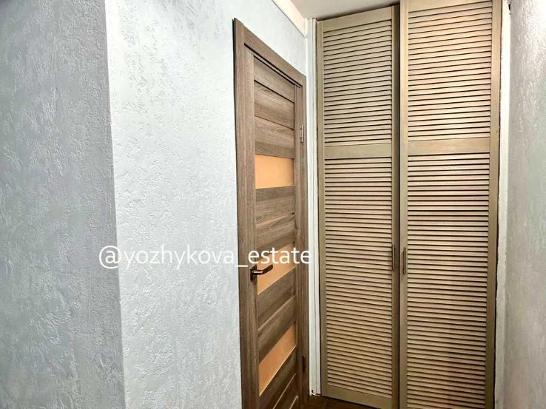 Apartment. Kyiv, Knyaziv Ostrozkyh St. (Moskovskaya)